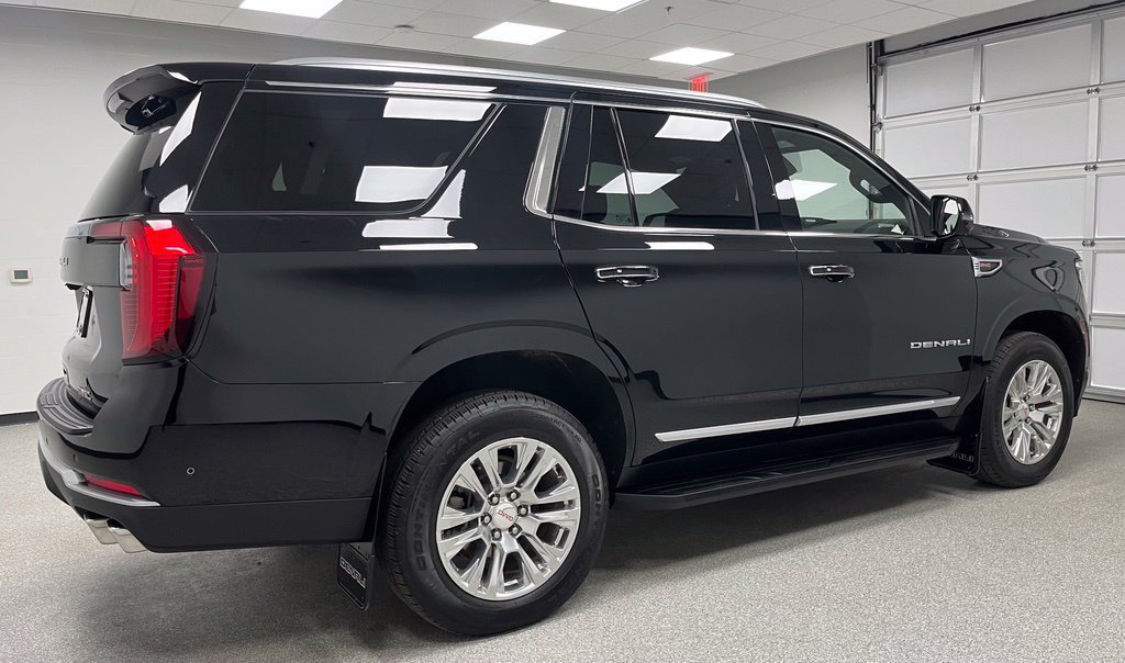 Used 2025 GMC Yukon Denali w/ LPO, Floor Liner Package AWD/4WD image 11