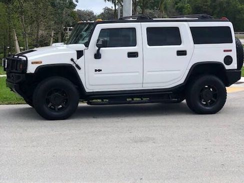 Used 2003 HUMMER H2 w/ Preferred Equipment Group image 1