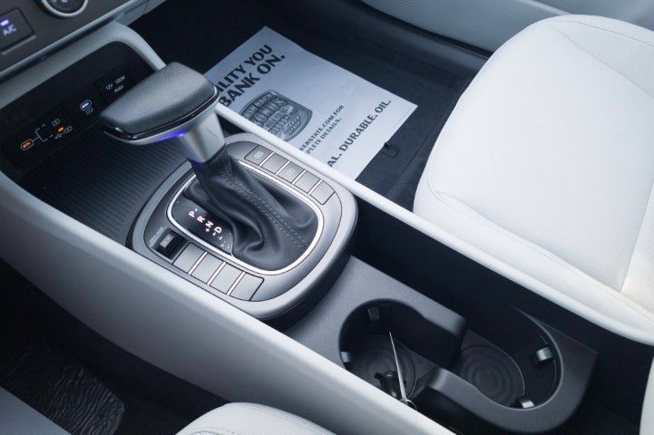 New 2027 Hyundai Kona SE FWD image 24