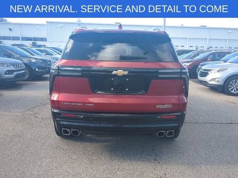 Certified 2025 Chevrolet Traverse High Country w/ LPO, Floor Liner Package AWD/4WD image 6