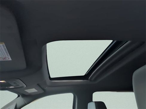 Used 2021 Chevrolet Silverado 3500 LTZ w/ LTZ Plus Package image 15