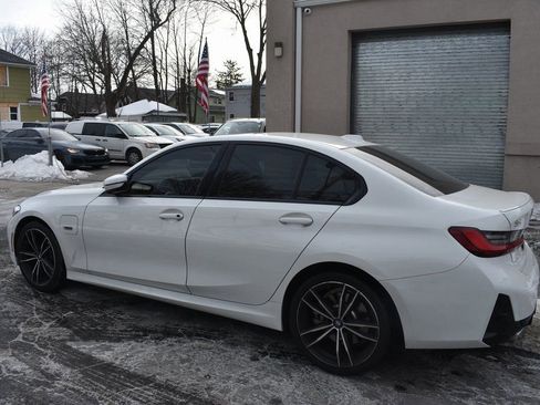 Used 2023 BMW 330e w/ M Sport Package image 9