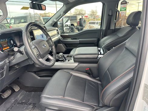Used 2022 Ford F150 Lariat image 17