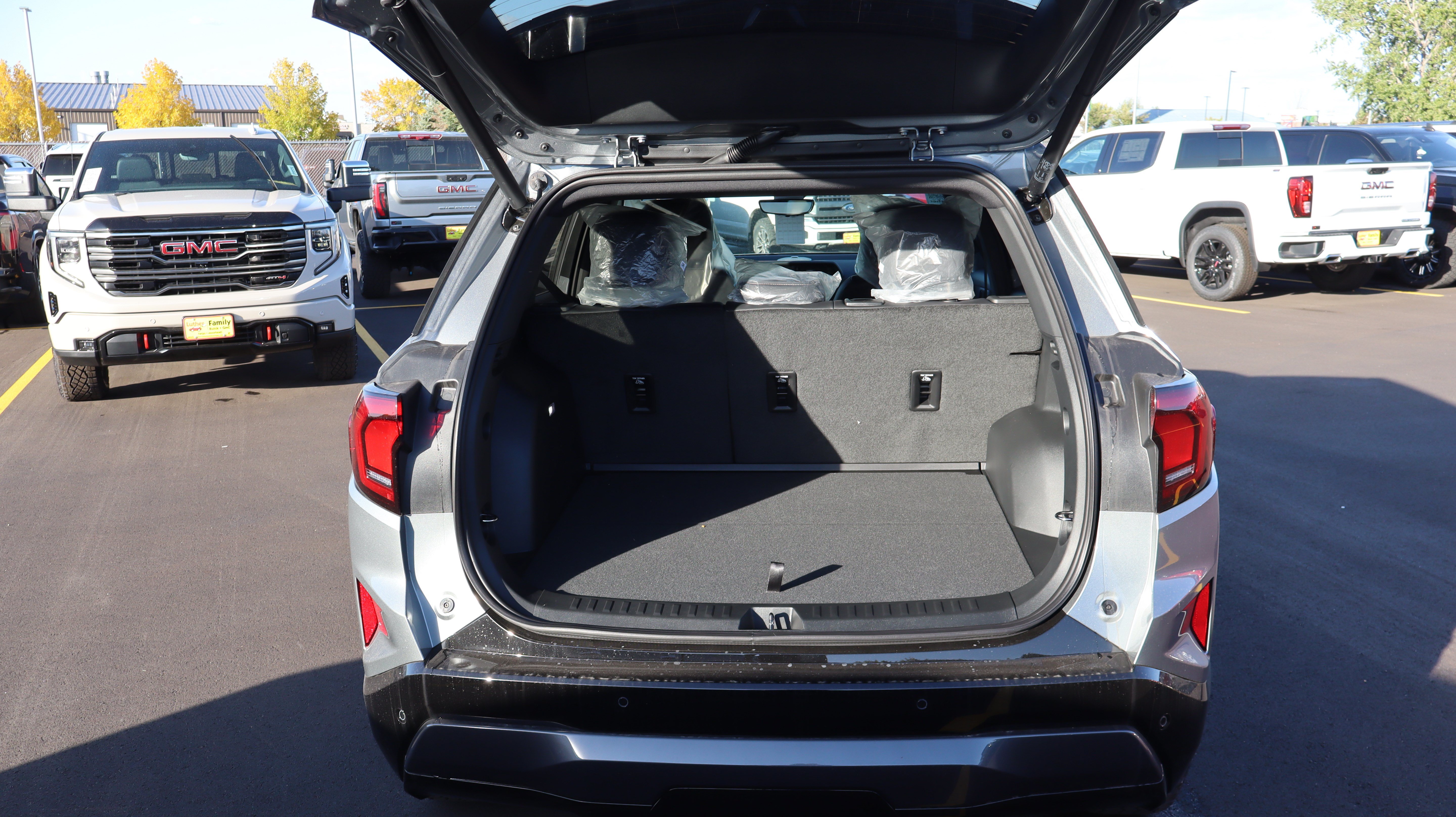 New 2027 GMC Terrain AT4 w/ Convenience Package III AWD/4WD image 15