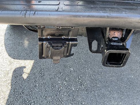 Used 2002 Chevrolet Silverado 2500 LT w/ Off-Road Skid Plate Pkg AWD/4WD image 31