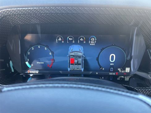 New 2025 Ford F150 Lariat w/ Equipment Group 501A Mid image 15