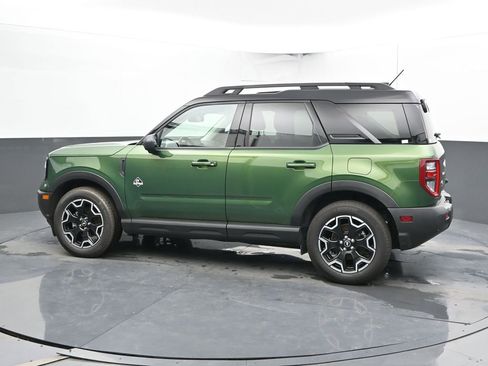 Used 2025 Ford Bronco Sport Outer Banks w/ Outer Banks Tech Package+ AWD/4WD image 9