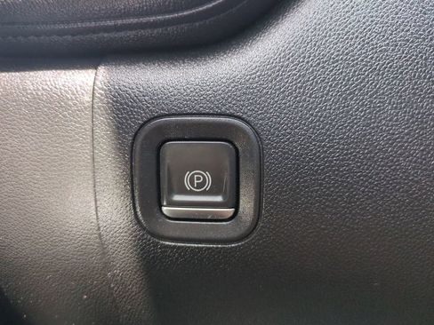 Used 2019 Chevrolet Silverado 1500 LT RWD image 27