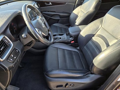 Certified 2020 Kia Sorento EX image 11