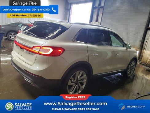 Used 2018 Lincoln MKX Reserve w/ Driver Assistance Package AWD/4WD image 4