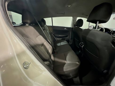 Used 2020 Kia Sportage LX FWD image 19