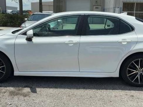 Used 2024 Toyota Camry SE FWD image 6