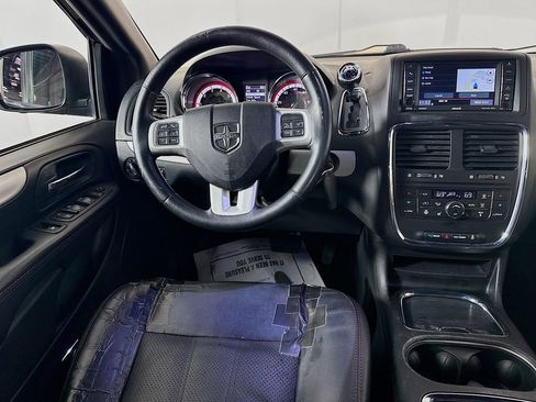 Used 2017 Dodge Grand Caravan GT image 25