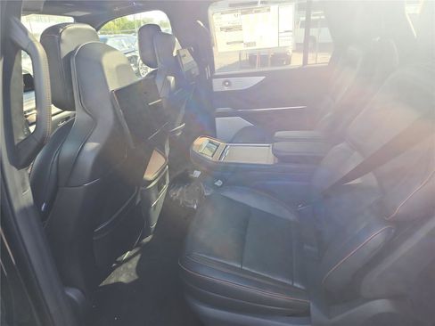 New 2025 Lincoln Navigator Black Label image 18