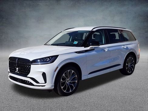 New 2026 Lincoln Aviator AWD w/ Jet Appearance Package image 3