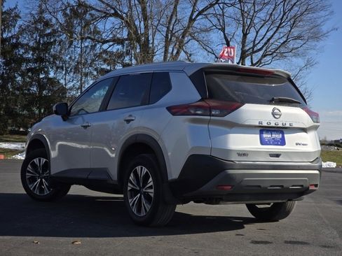Used 2023 Nissan Rogue SV w/ SV Premium B Package image 13