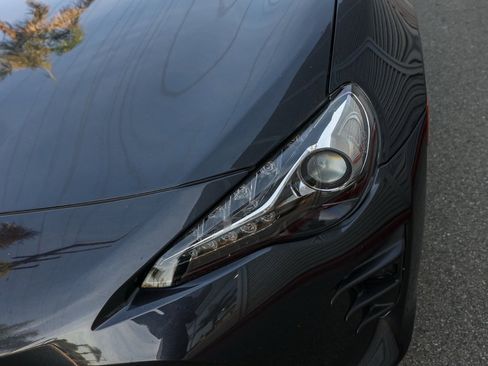 Used 2019 Toyota 86 image 10