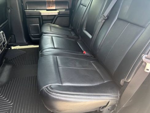 Used 2019 Ford F150 Lariat w/ Equipment Group 502A Luxury AWD/4WD image 14