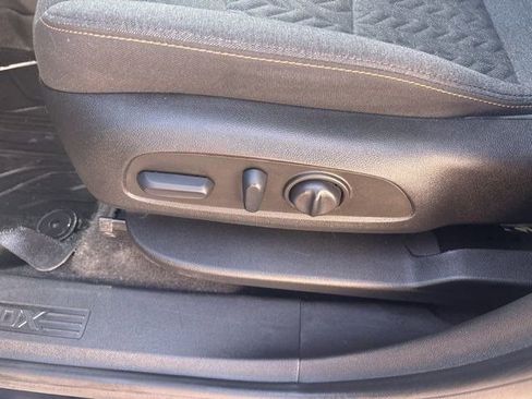 Used 2022 Chevrolet Equinox LT image 12