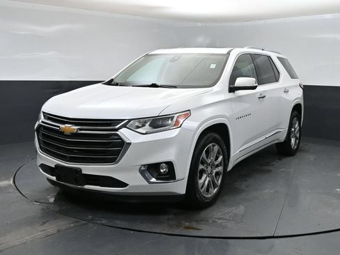 Used 2021 Chevrolet Traverse Premier w/ LPO, Floor Liner Package AWD/4WD image 6