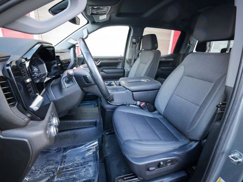 Used 2023 GMC Sierra 1500 SLE image 13
