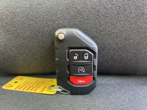 New 2026 Jeep Wrangler Rubicon w/ Xtreme 35 Tire Package image 26