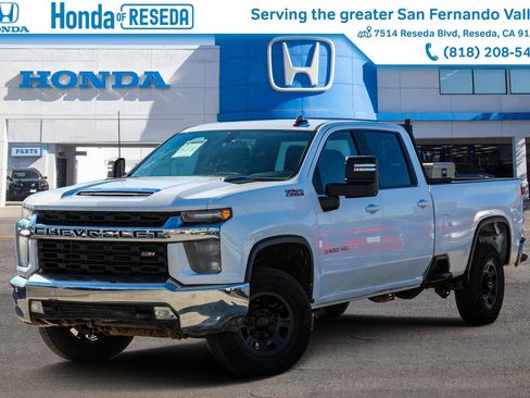 Used 2021 Chevrolet Silverado 3500 LT image 1