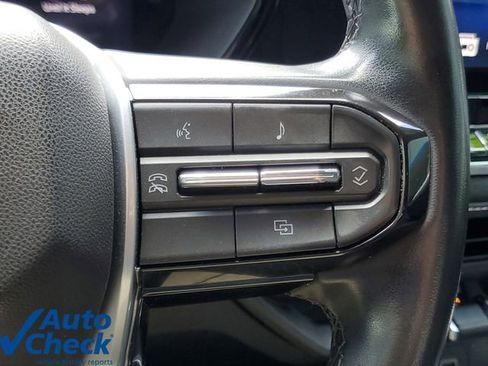 Used 2025 Chevrolet Colorado LT RWD image 22