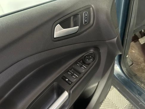 Used 2019 Ford Escape SEL AWD/4WD image 10