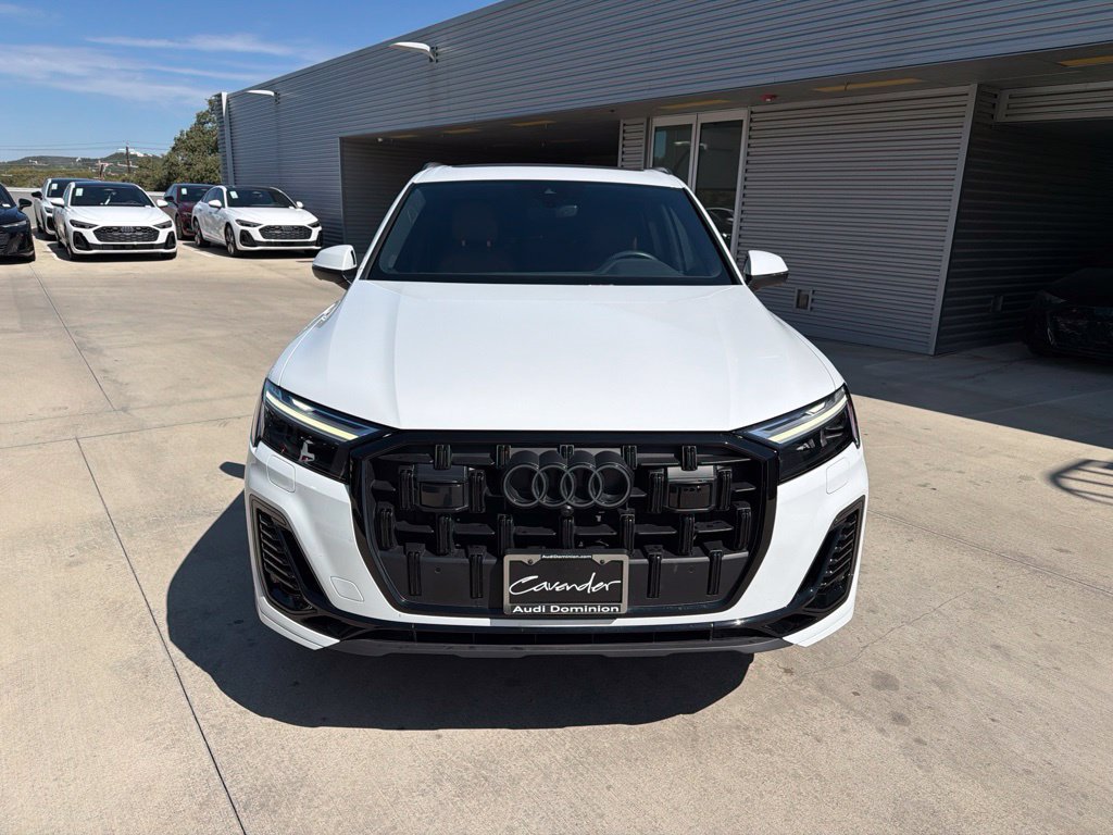 Used 2025 Audi Q7 3.0T Premium Plus AWD/4WD image 2