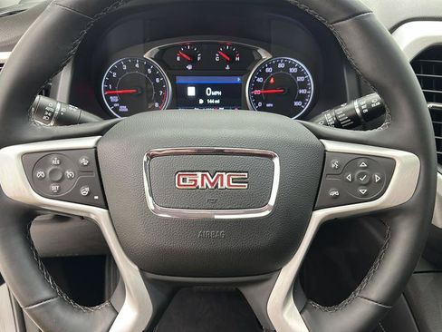 Used 2023 GMC Acadia SLT w/ Preferred Package AWD/4WD image 16