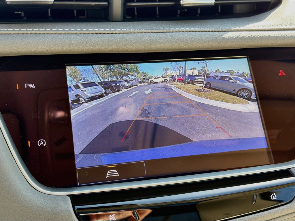 Used 2025 Cadillac XT5 Premium Luxury FWD image 13