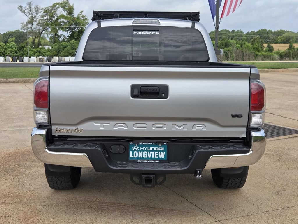 Used 2020 Toyota Tacoma TRD Off-Road AWD/4WD image 5