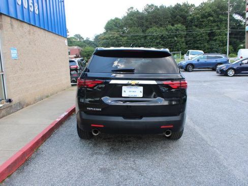 Used 2023 Chevrolet Traverse LS FWD image 5