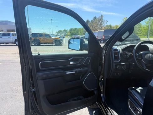 Used 2023 RAM 1500 Laramie AWD/4WD image 14