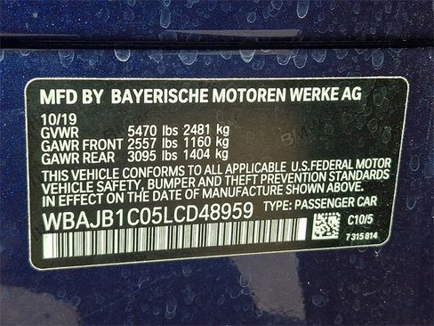 Used 2020 BMW 530e xDrive w/ Premium Package image 28