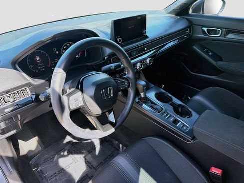 Used 2025 Honda Civic Sport image 9