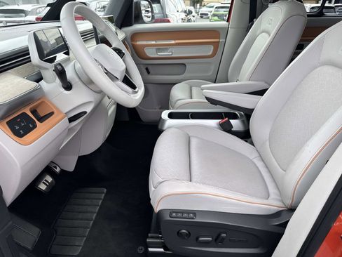 Certified 2025 Volkswagen ID. Buzz 1st Edition AWD/4WD image 14
