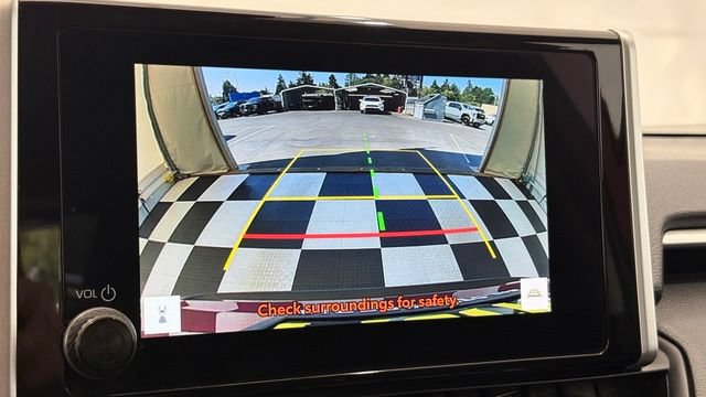 Used 2025 Toyota RAV4 XLE FWD image 36