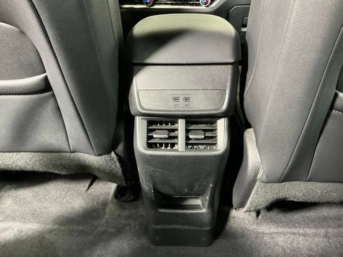 Used 2025 Chevrolet Equinox LT w/ Convenience Package II FWD image 27