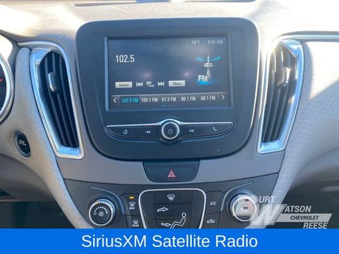 Used 2016 Chevrolet Malibu LT image 21