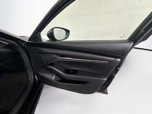 Used 2025 MAZDA MAZDA3 s FWD image 31