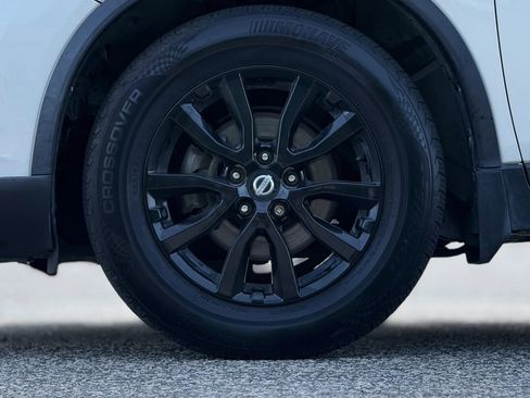 Used 2017 Nissan Rogue SV w/ Midnight Edition FWD image 28