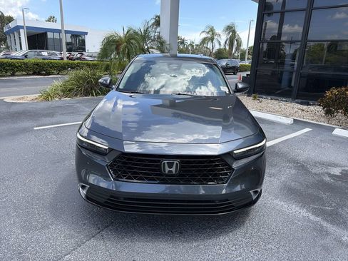 Used 2023 Honda Accord Touring image 3
