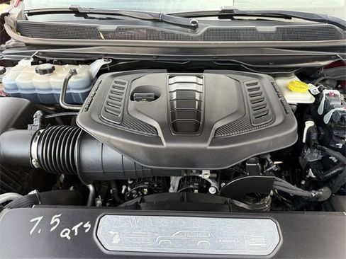 Used 2024 Jeep Wagoneer L Series II image 35