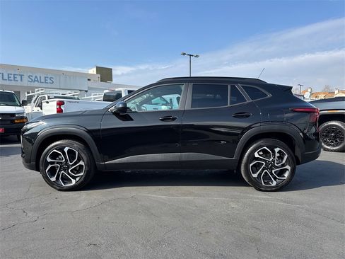 Used 2026 Chevrolet Trax RS image 7