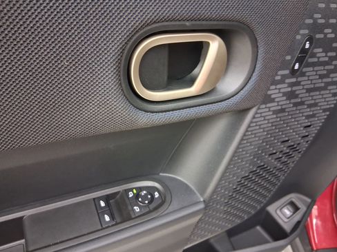 Used 2025 MINI Cooper 2-Door Hardtop image 12