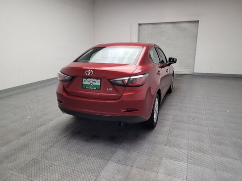 Used 2017 Toyota Yaris iA image 7