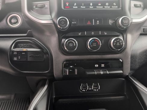 Used 2021 RAM 2500 Big Horn w/ Level 1 Equipment Group AWD/4WD image 11