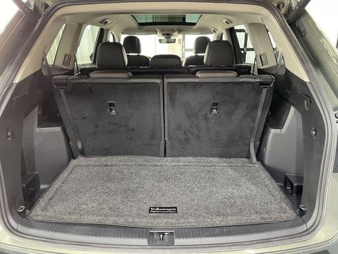 Used 2024 Volkswagen Atlas Peak Edition SEL AWD/4WD image 42